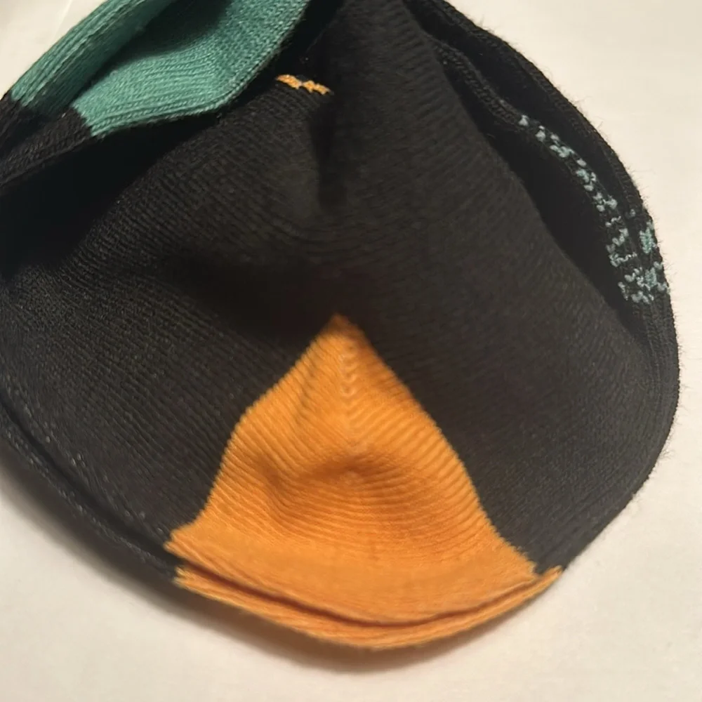 Wicked Queen yellow crew socks SZ 9-13